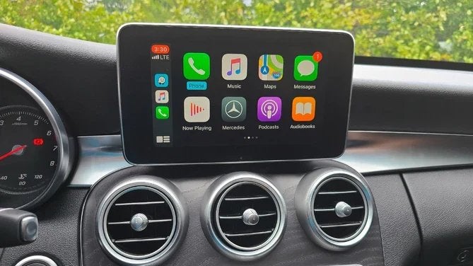 Mercedes carplay installatie, Ophalen, Zo goed als nieuw