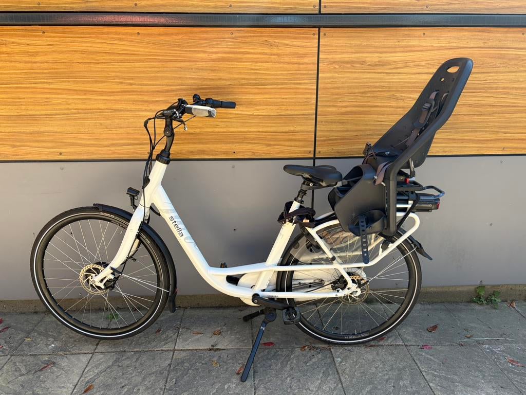 Stella Fiore familiefiets e-bike (2021) – nieuwe accu (2024), Fietsen en Brommers, Fietsen | Dames | Moederfietsen, Zo goed als nieuw