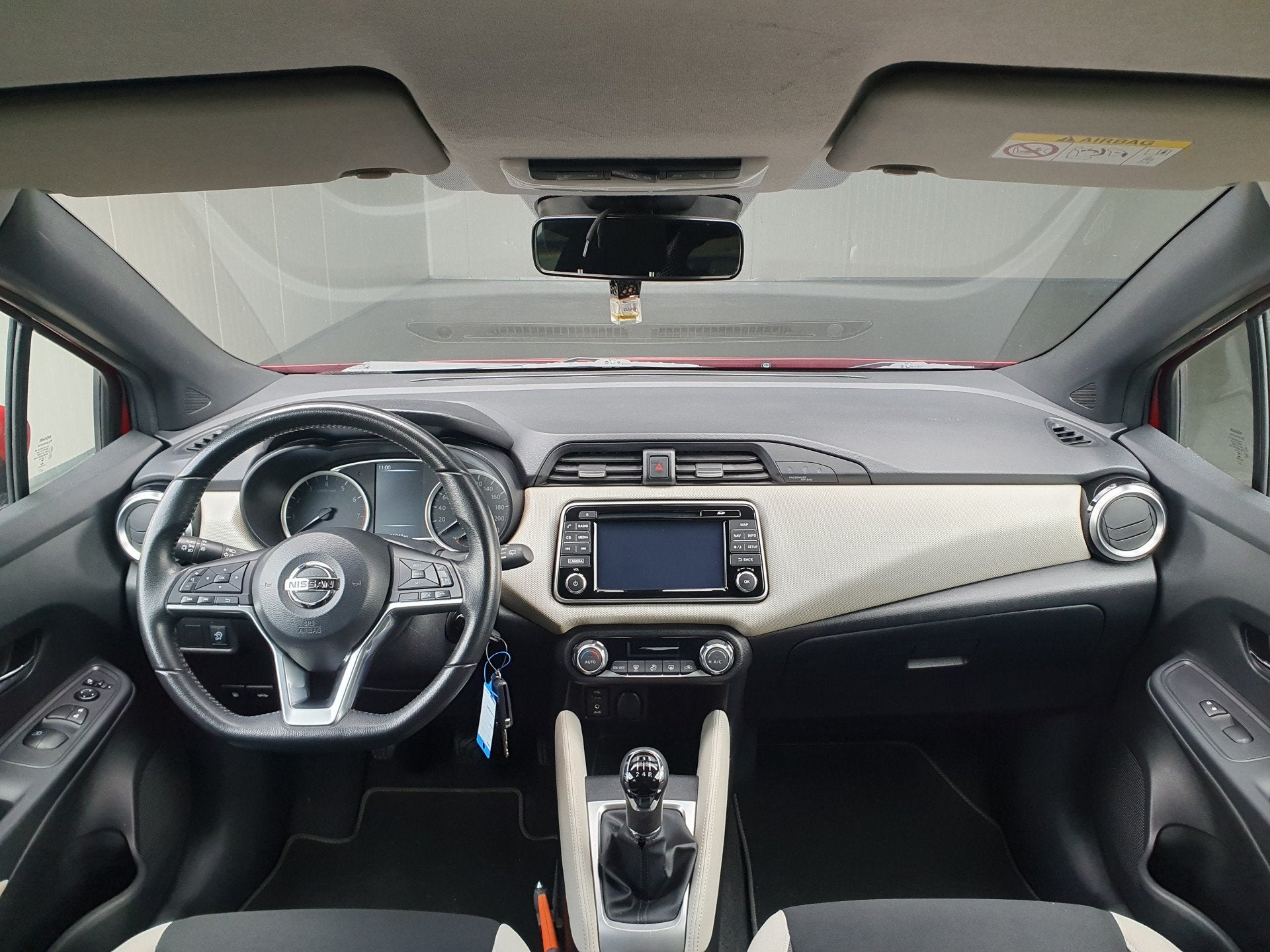 Nissan Micra 0.9 IG-T N-Connecta NAVI/CRUISE/CAMERA/AIRCO/LM, Voorwielaandrijving, 898 cc, Stof, Euro 6