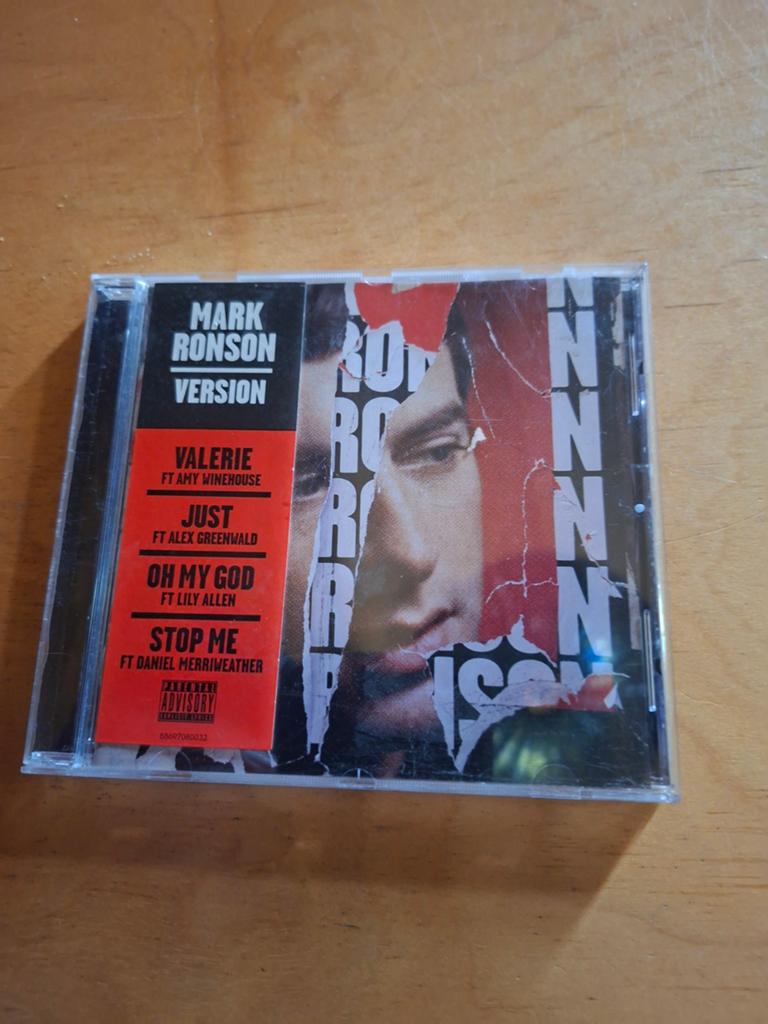 CD Mark Ronson - Version (met Amy Winehouse, Lily Allen), Ophalen of Verzenden, Gebruikt