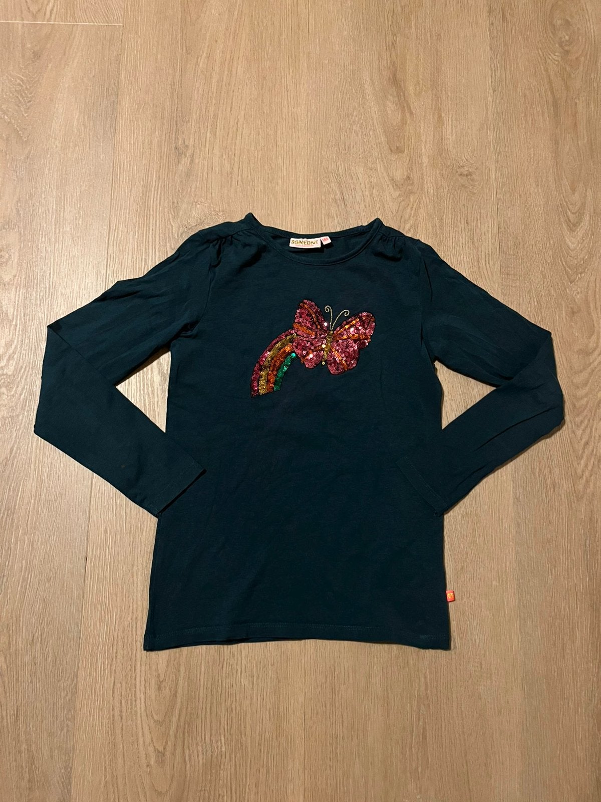 Longsleeve groen someone vlinder maat 140 zgan, Kinderen en Baby's, Ophalen of Verzenden, Zo goed als nieuw, Meisje, Shirt of Longsleeve
