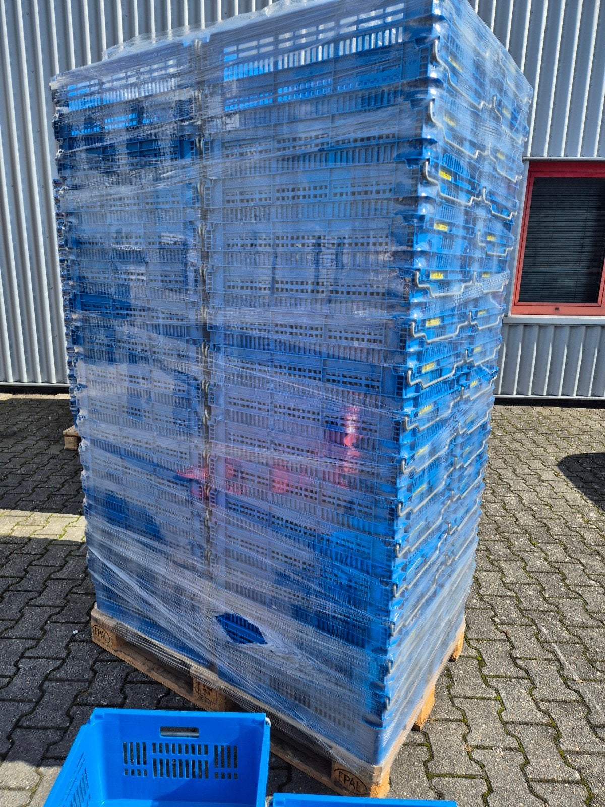 64 Nestbare stapelbakken 60x40x23cm - Zo goed als nieuw, Ophalen, ., Zo goed als nieuw, .