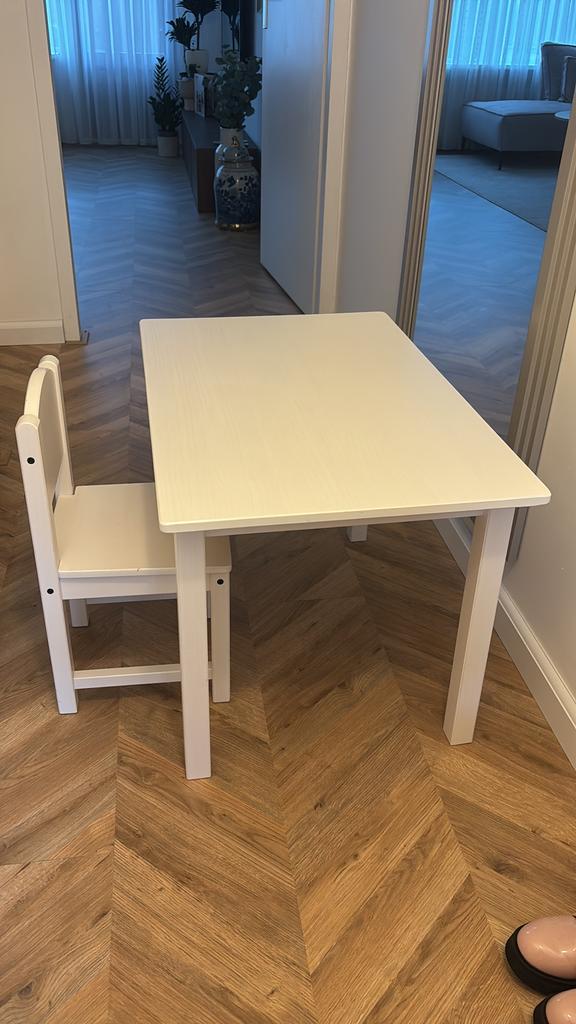 Kindertafel + Stoel (wit) – SUNDVIK set, Ophalen, Zo goed als nieuw, Tafel(s) en Stoel(en)