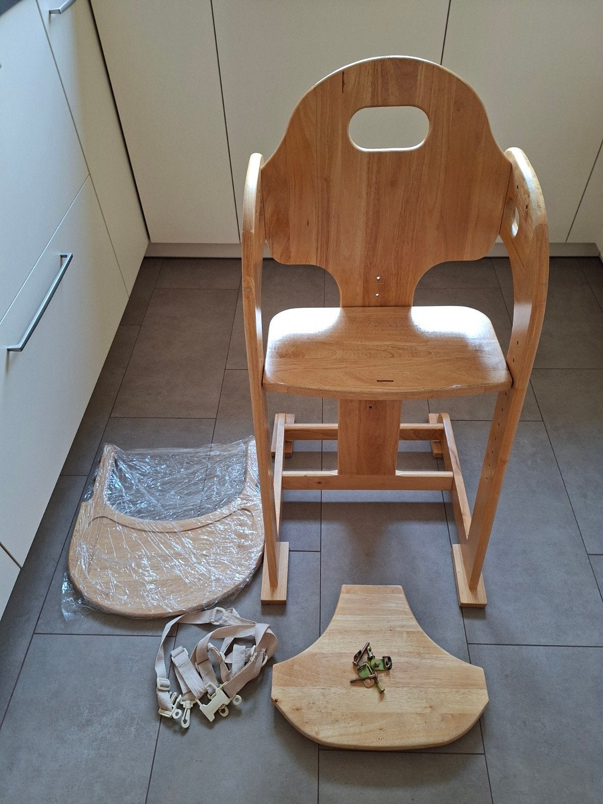 Meegroei kinderstoel Tiamo met een kussen, Ophalen, Gebruikt, Meegroeistoel, Gordel(s)