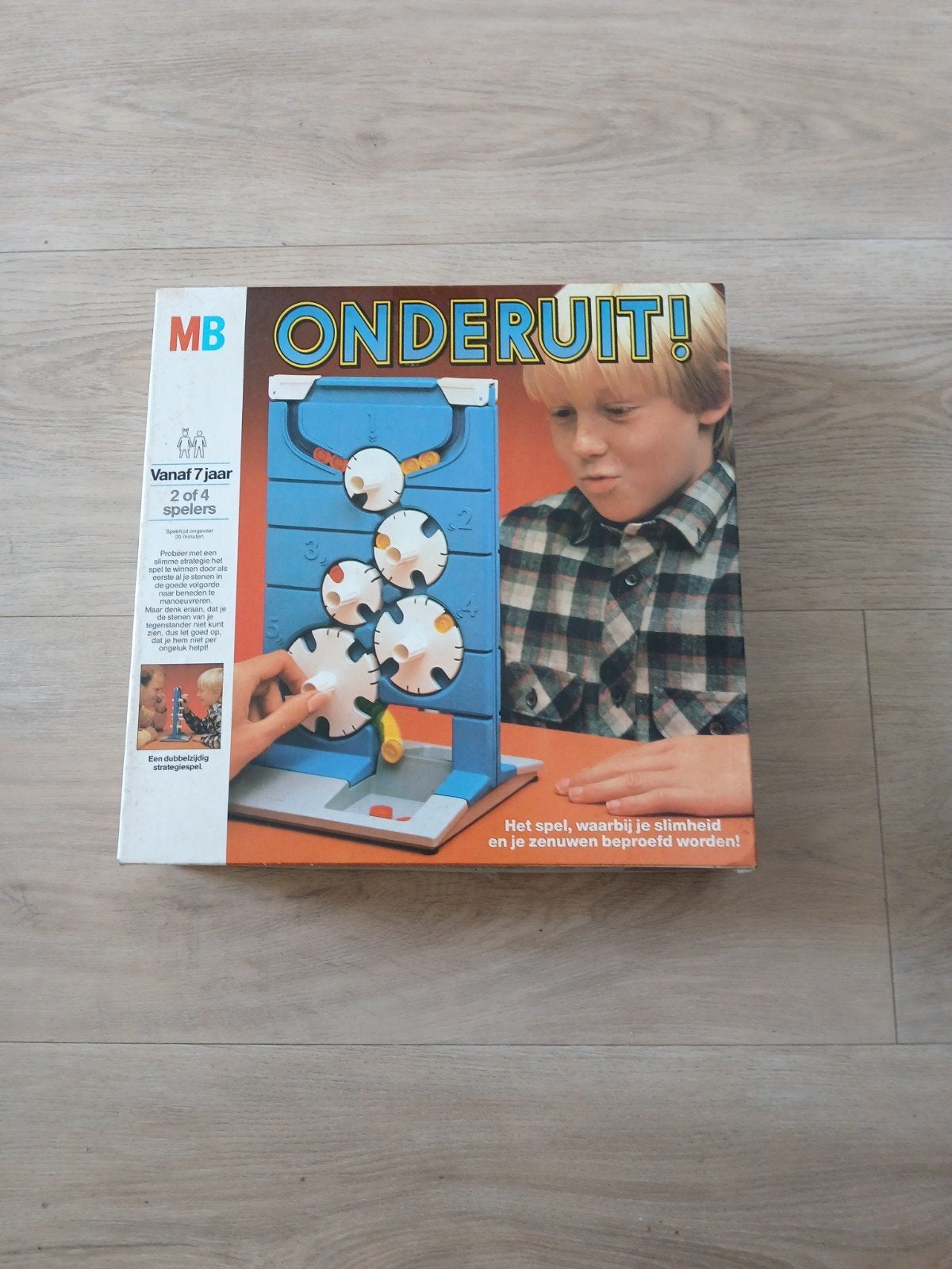 Onderuit spel Vintage 
Van MB
Het spel is in nieuwstaat 
De, Ophalen of Verzenden
