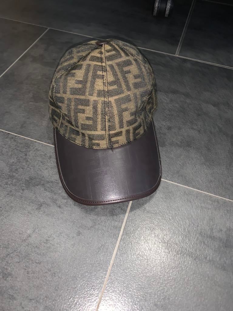 Fendi pet, Kleding | Heren, Ophalen of Verzenden, Zo goed als nieuw