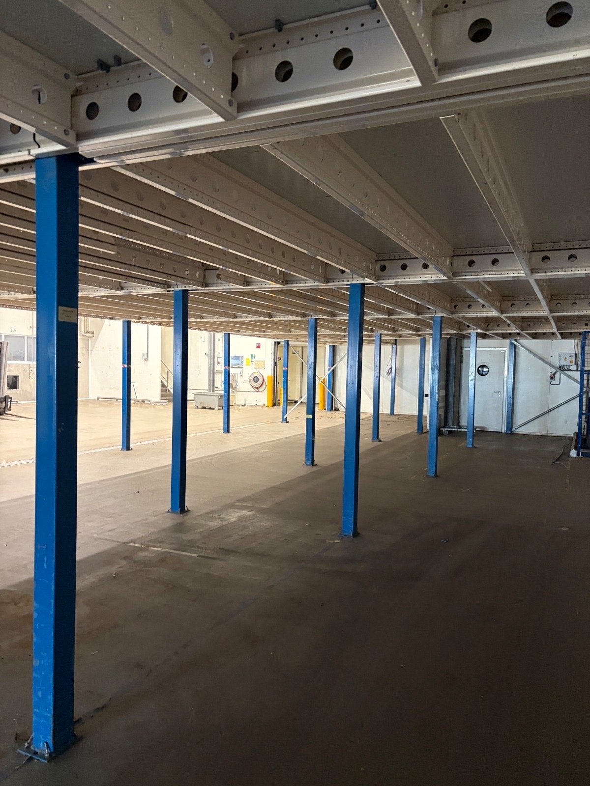 Gebruikte entresolvloer 380m2 met trap en lift, Ophalen, Ntb, Ntb, Ntb