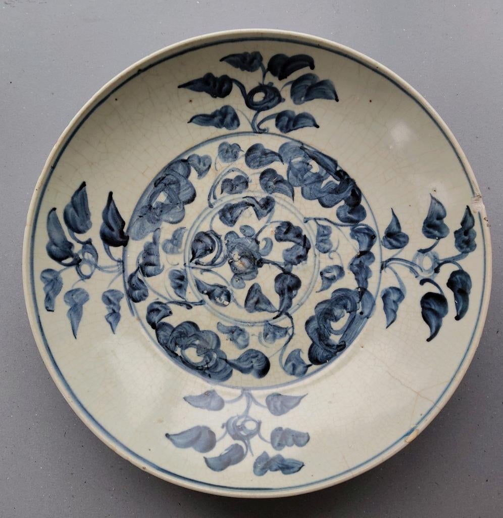 Antieke Chinese Swatow schaal, blauw-wit, craquelé glazuur, Ophalen of Verzenden