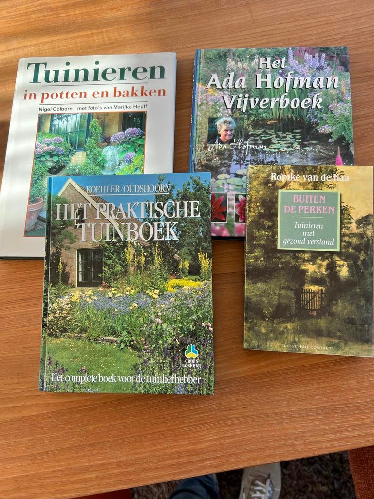 4 Tuinboeken in zeer goede staat - Diverse onderwerpen, Ophalen, Zo goed als nieuw, Tuinieren en Tuinplanten