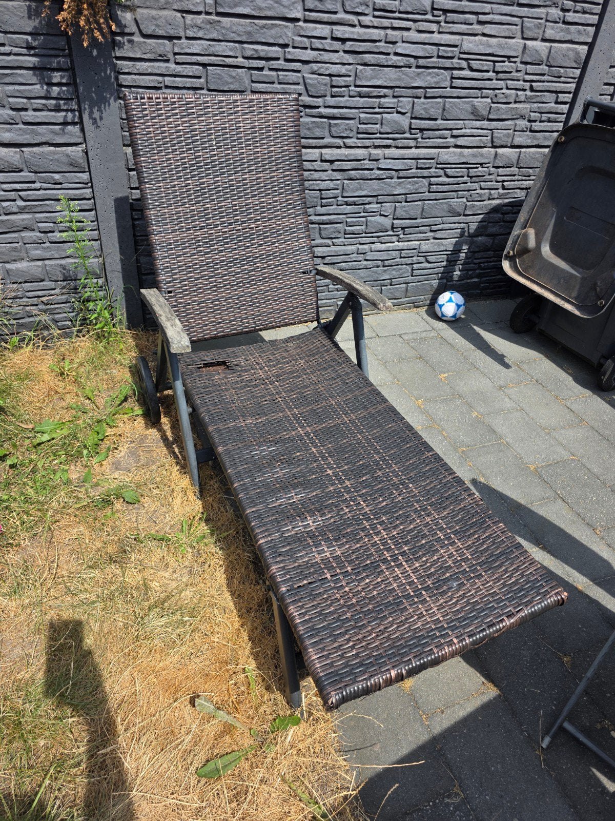 Ligbed voor in de tuin - gratis ophalen, Tuin en Terras, Ophalen, Gebruikt, Wicker, Verstelbaar