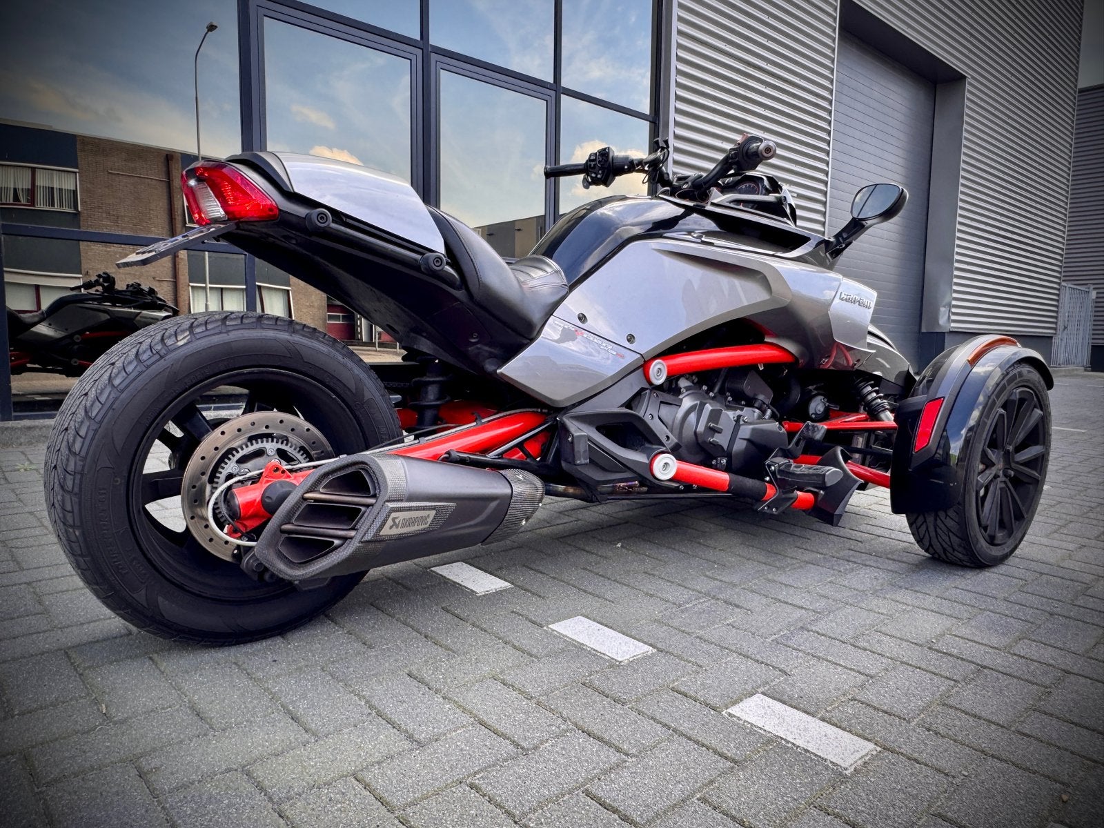 Speciale can am spyder 1330cc autorijbewijs, Motoren