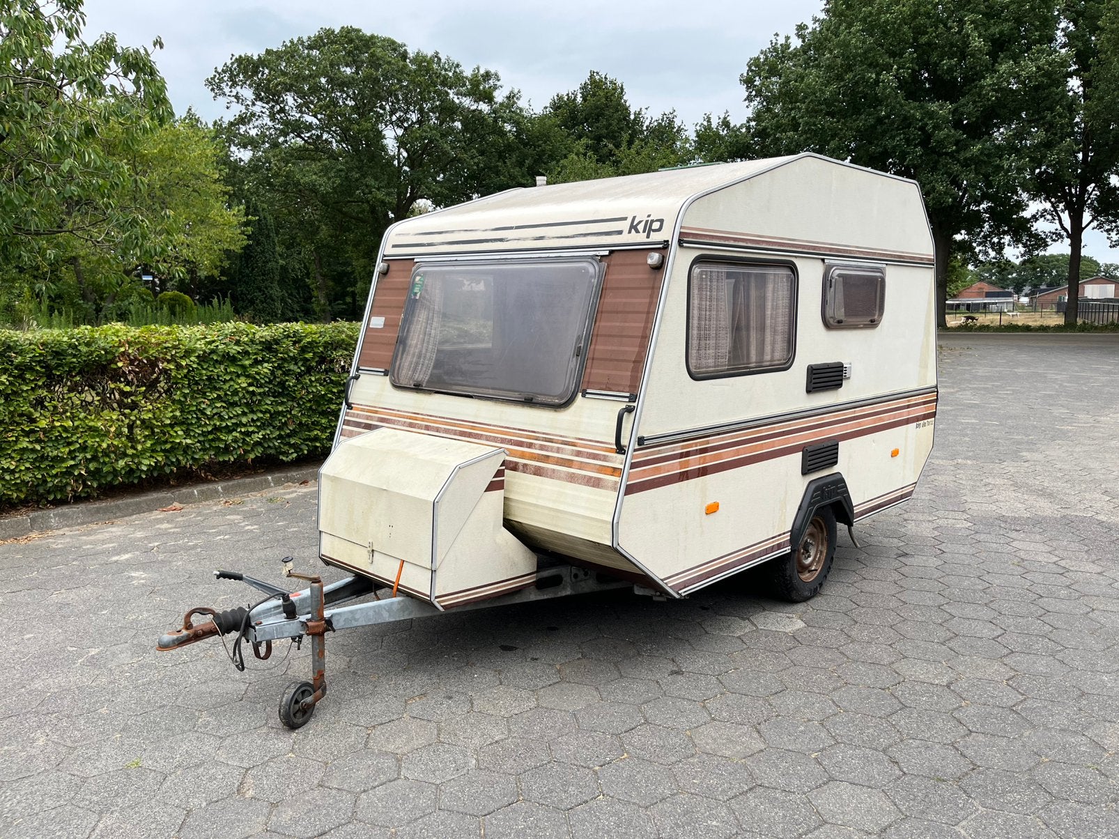 STALLING VOOR CAMPER, CARAVAN, VOUWWAGEN OF BOOT