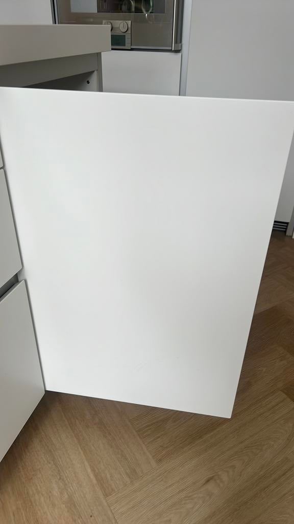 GEZOCHT:Bulthaup B1 deur voor onderkast, Huis en Inrichting, Keuken | Complete keukens, Ophalen, Zo goed als nieuw, Wit