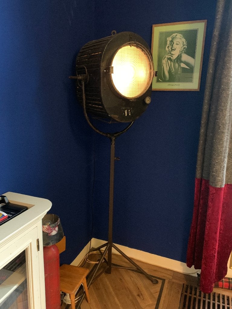 Oude grote filmlamp, Verzamelen, Fotografica en Filmapparatuur, Ophalen, Projector