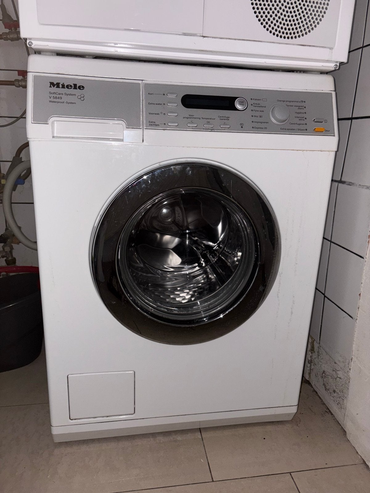 Miele wasmachine V 5849 SoftCare- en Waterproofsysteem, Ophalen, Gebruikt, Wolwasprogramma, Voorlader
