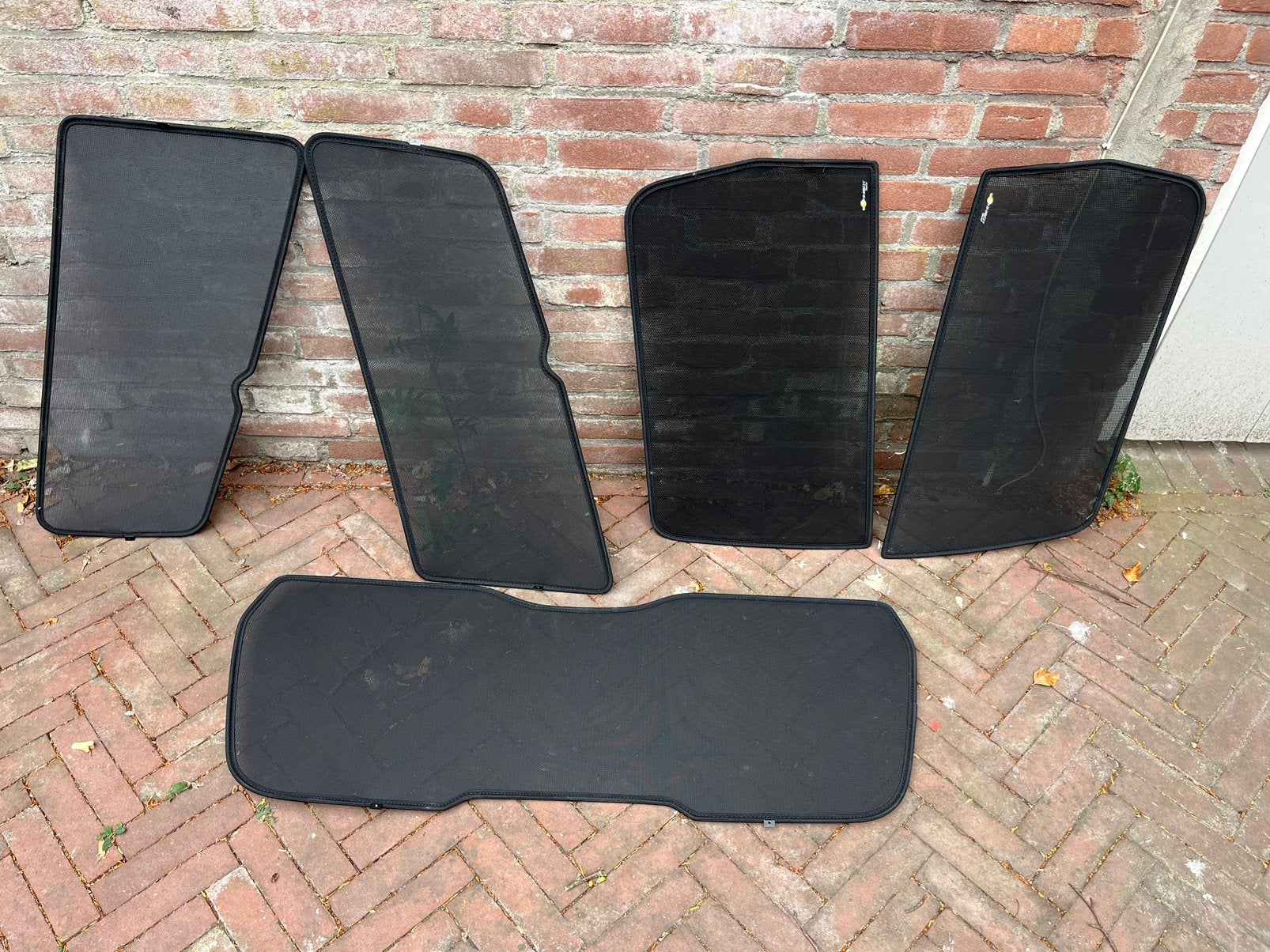Sonniboy zonneschermen / shades Volvo V70 (09-16), Ophalen