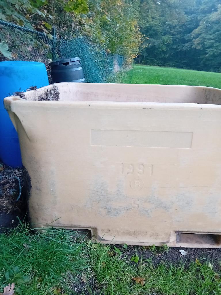 Kunstof bak, 150 liter of meer, Ophalen, Gebruikt, Kunststof