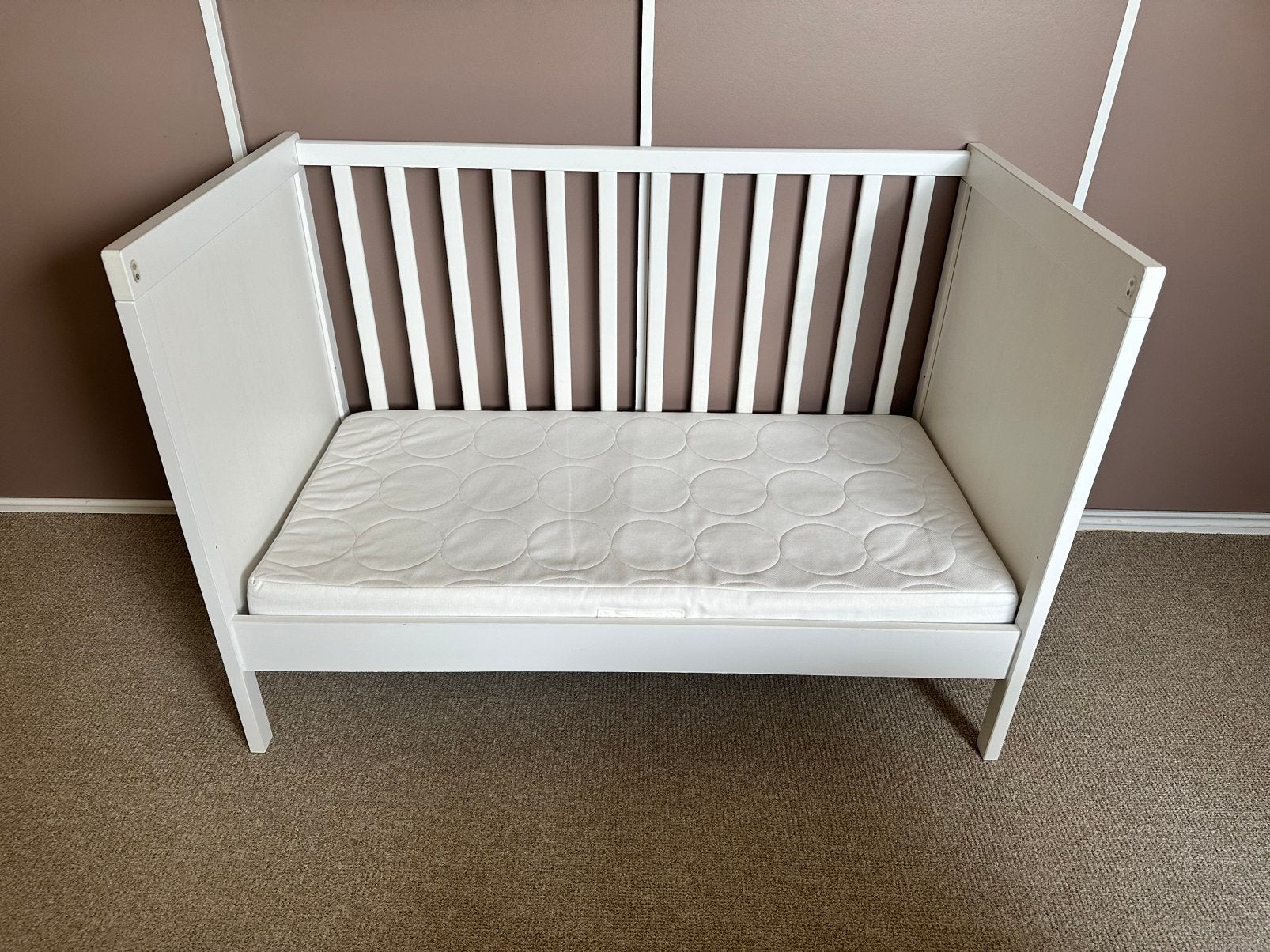 Ledikant met matras, matrasbeschermer en dekbed, Ophalen, Zo goed als nieuw, Ledikant