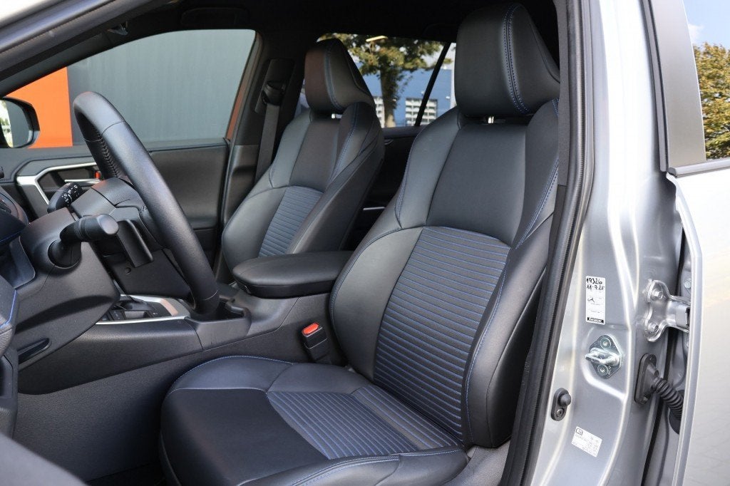 Foto 3 van Toyota RAV4 2.5 Hybrid Style / El. A-Klep / JBL/19 Inch LM/