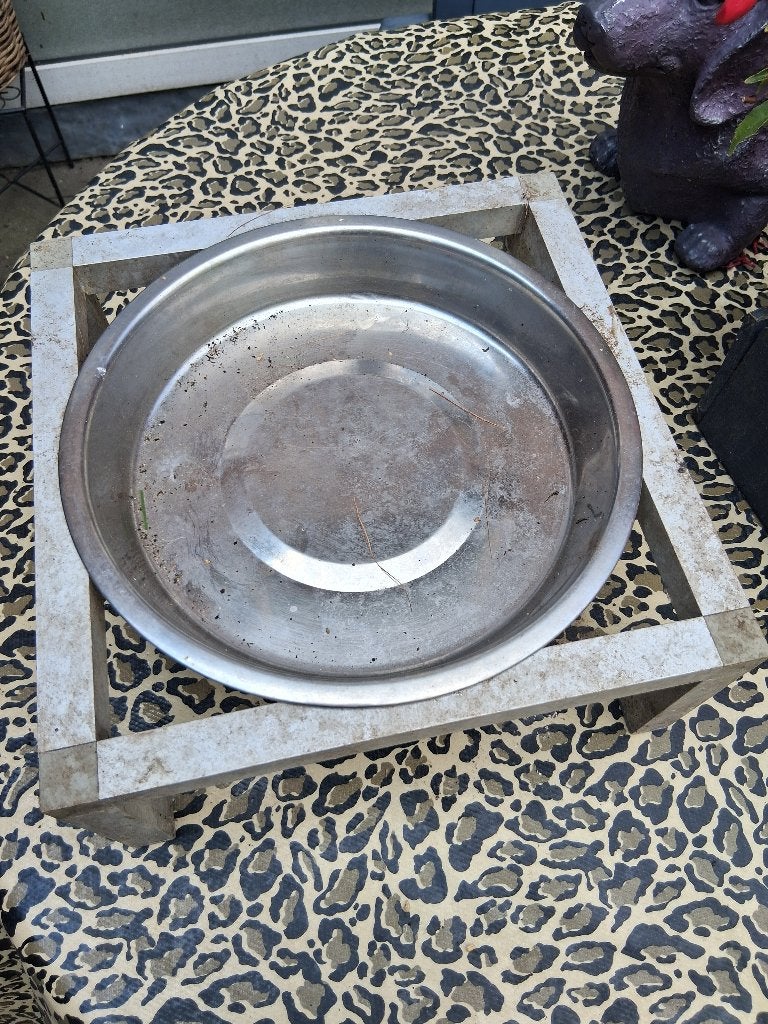 waterschaal met houder, Ophalen, Gebruikt, Eten en Drinken