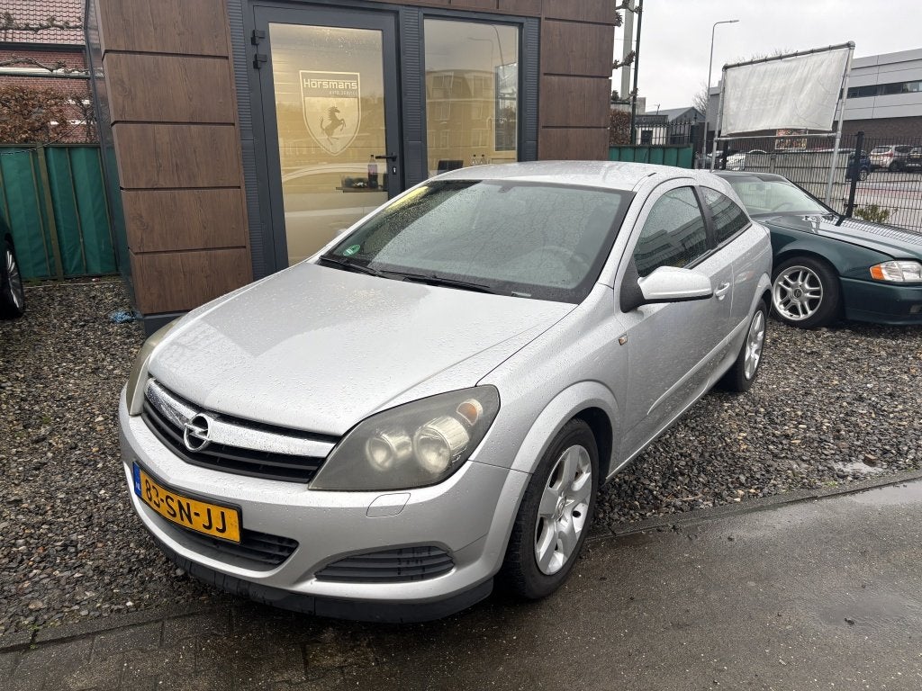 Opel Astra GTC 1.6 Edition (bj 2006), Auto's, Opel, Voorwielaandrijving, 12 maanden, 15 km/l, 4 cilinders