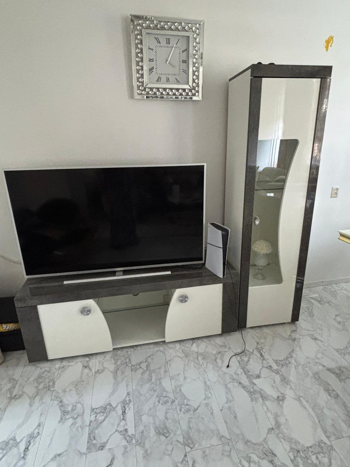 Moderne tv-meubel + vitrinekast set – nette staat, Ophalen of Verzenden