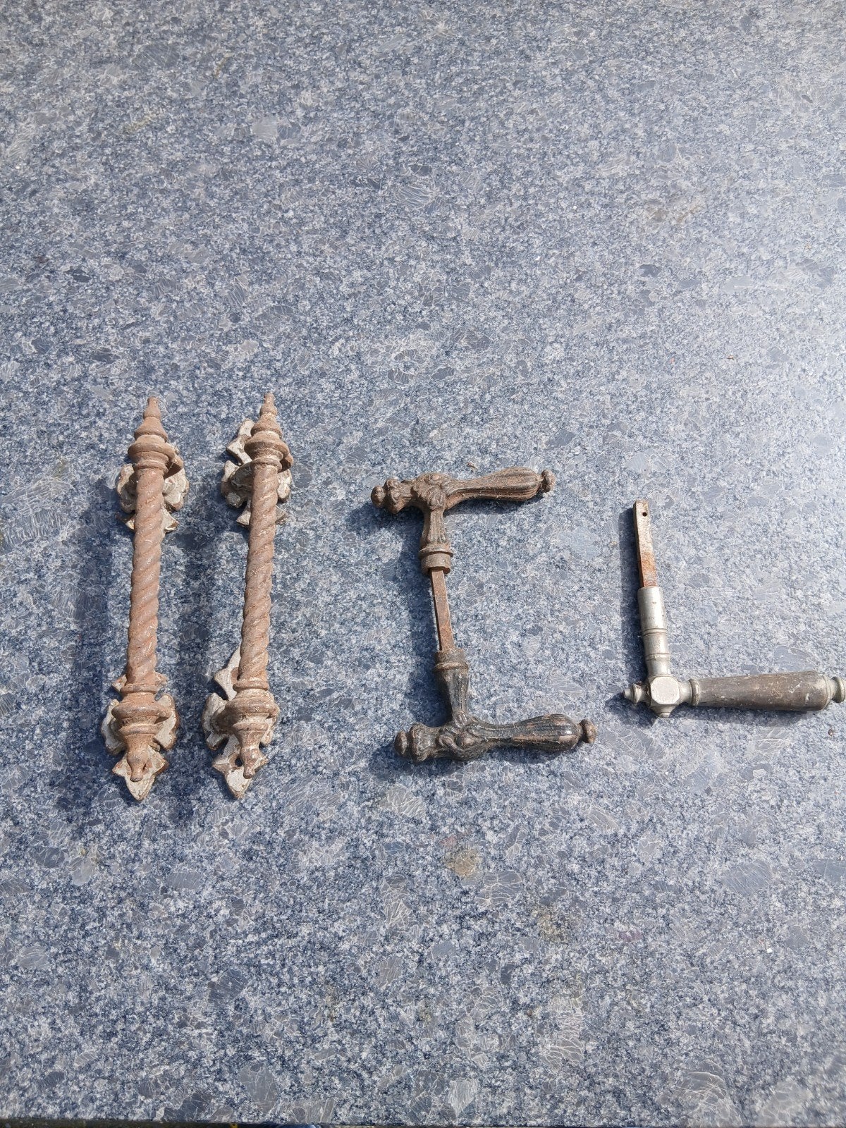 Antieke deurklinken en handvatten - Rustiek ijzer, Ophalen of Verzenden, Gebruikt, Koper of Messing, Klink of Kruk