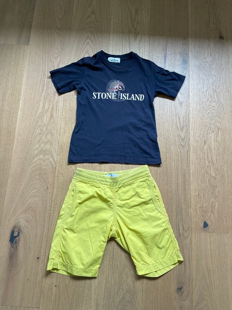 Setje korte broek en shirt Stone Islan maat 122 / 128, Ophalen, Zo goed als nieuw, Jongen, Setje