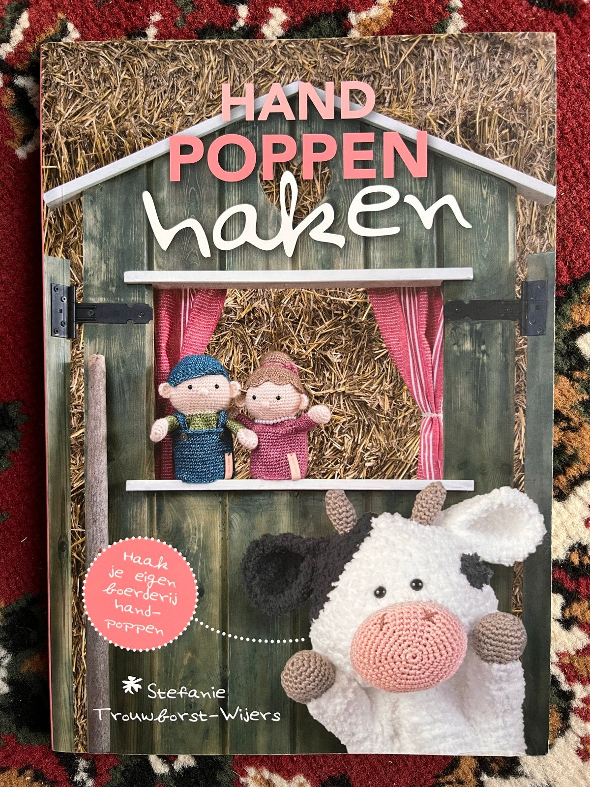 Handpoppen haken - Boek met patronen, Ophalen of Verzenden, Zo goed als nieuw, Breien en Haken, Geschikt voor kinderen