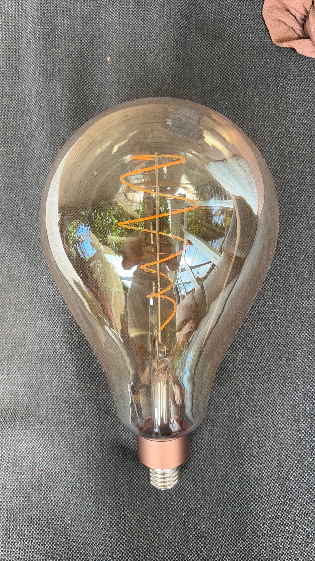 Grote lampen bollen, Huis en Inrichting, Lampen | Losse lampen, Ophalen, Zo goed als nieuw, E27 (groot), Led-lamp