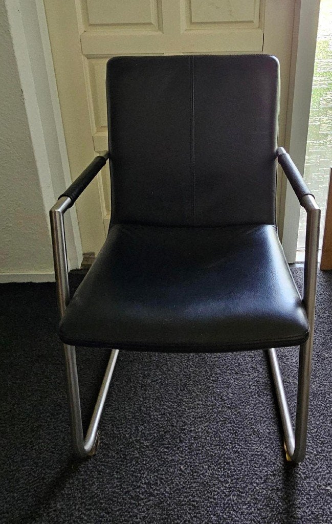 6 leren eetkamer stoelen met armleuningen, Ophalen, Gebruikt, 4 tot 6 stoelen