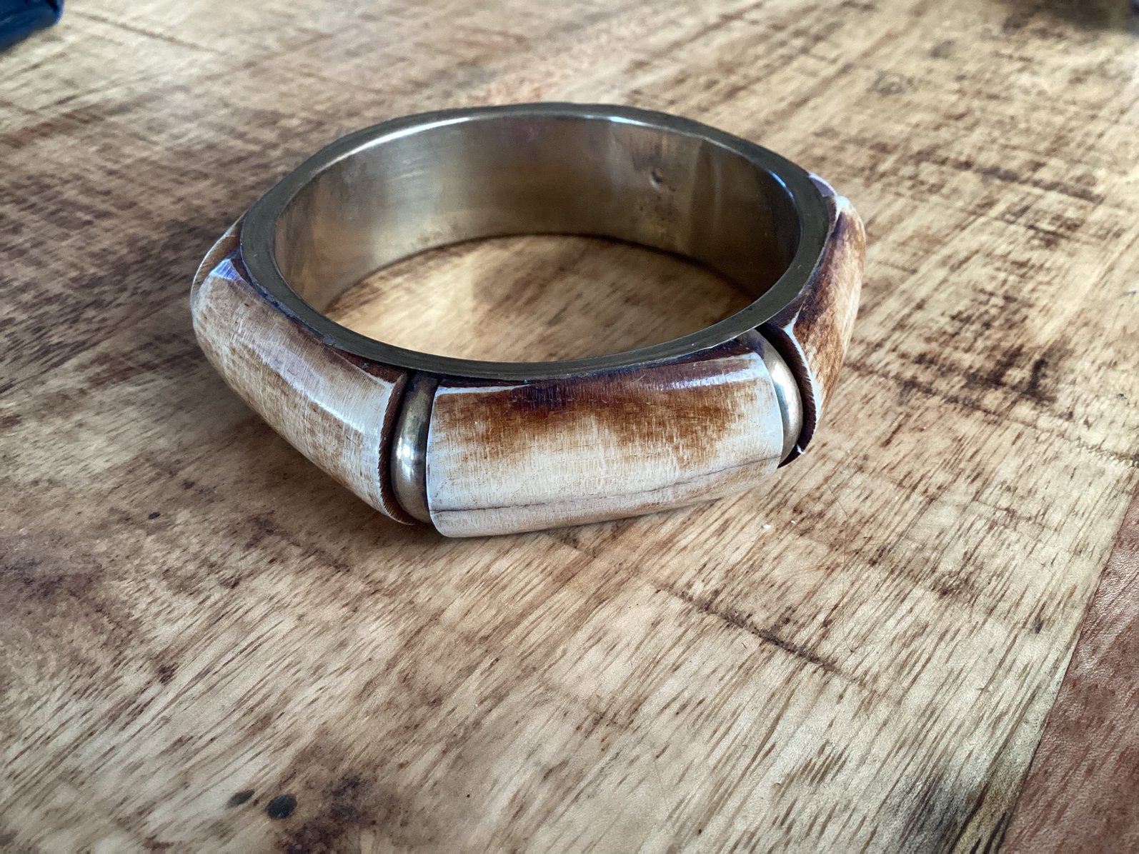 VINTAGE MESSING ARMBAND VAN BOT GEMAAKT INWENDIG 69 mm, Ophalen, Zo goed als nieuw, Overige materialen