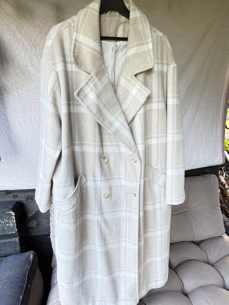 Damesjas beige maat 46 of oversized, Ophalen, Primark, Beige, Maat 46/48 (XL) of groter