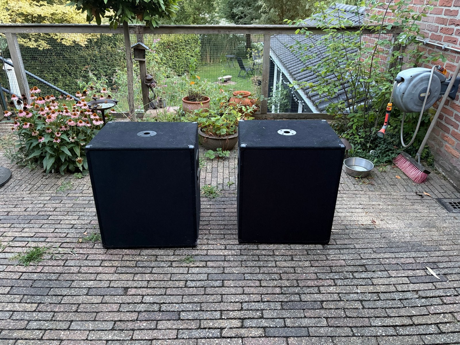 Vonyx SWA18 subwoofers (2 stuks), Gebruikt, Inclusief kabels, Party speaker, Ophalen