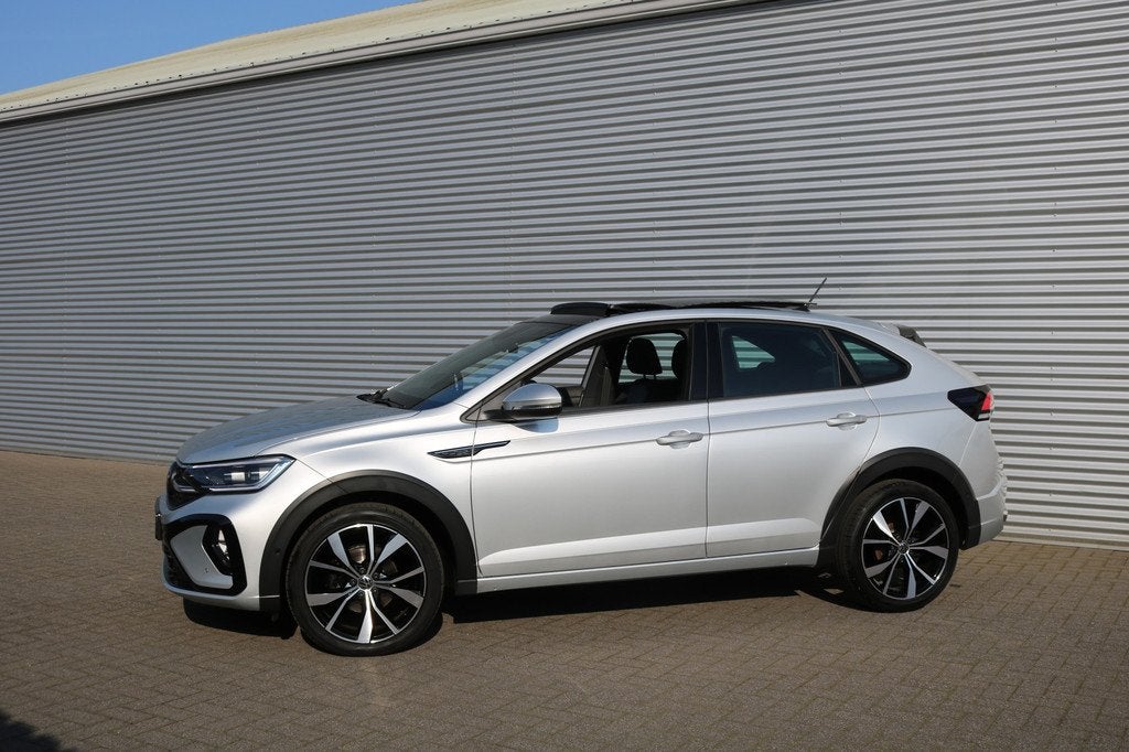 Volkswagen Taigo 1.5 TSI R-Line DSG (Panoramadak Carplay ACC, 12 maanden, 4 cilinders, 1192 kg, Alcantara