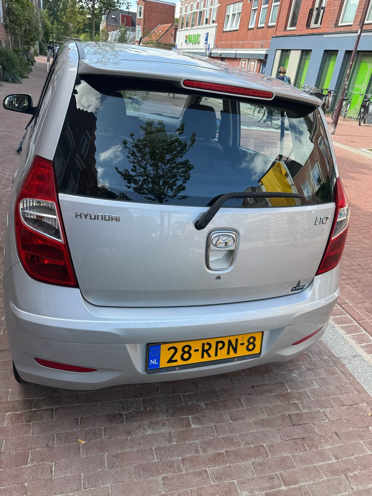 Hyundai i10 1.1 I 5DR 2011 Grijs met nieuwe apk!!!, 4 cilinders, 400 kg, Leder en Stof, Origineel Nederlands