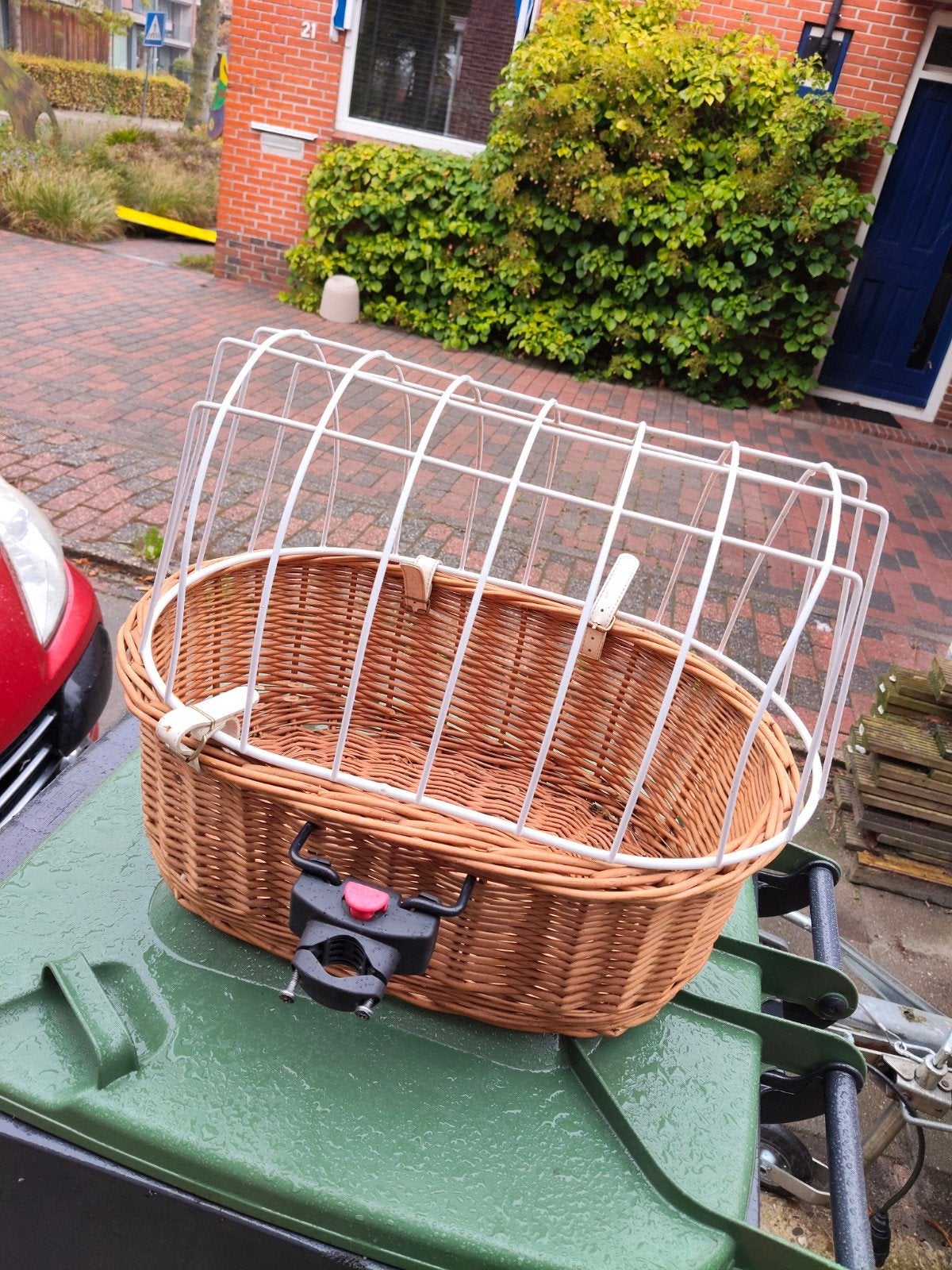 Rotan fietsmand met rek voor huisdier, Ophalen, Gebruikt, Onbekend, Stuurbevestiging