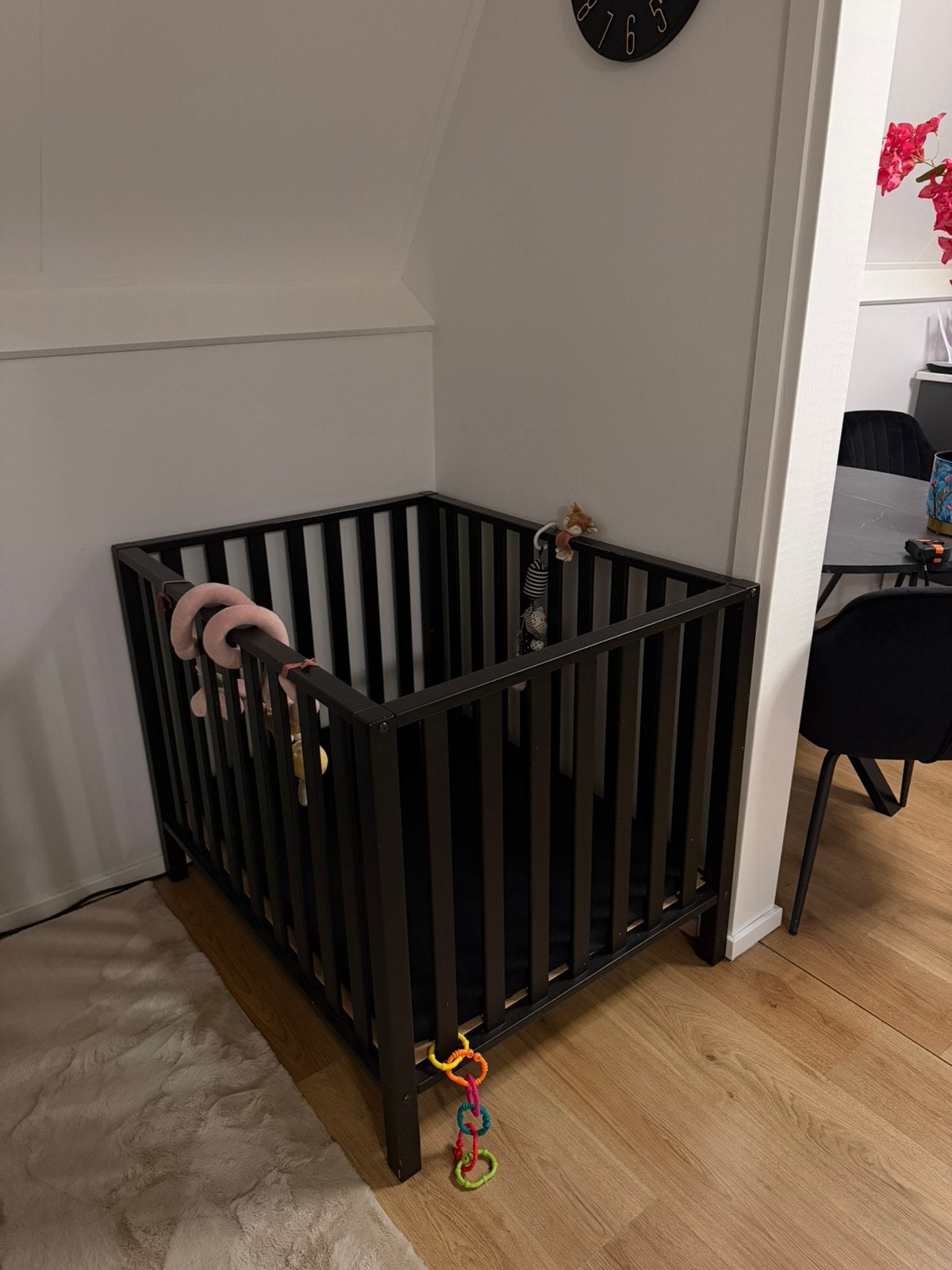 baby box zwart met matrasje, Kinderen en Baby's, Boxen, Ophalen of Verzenden, Zo goed als nieuw