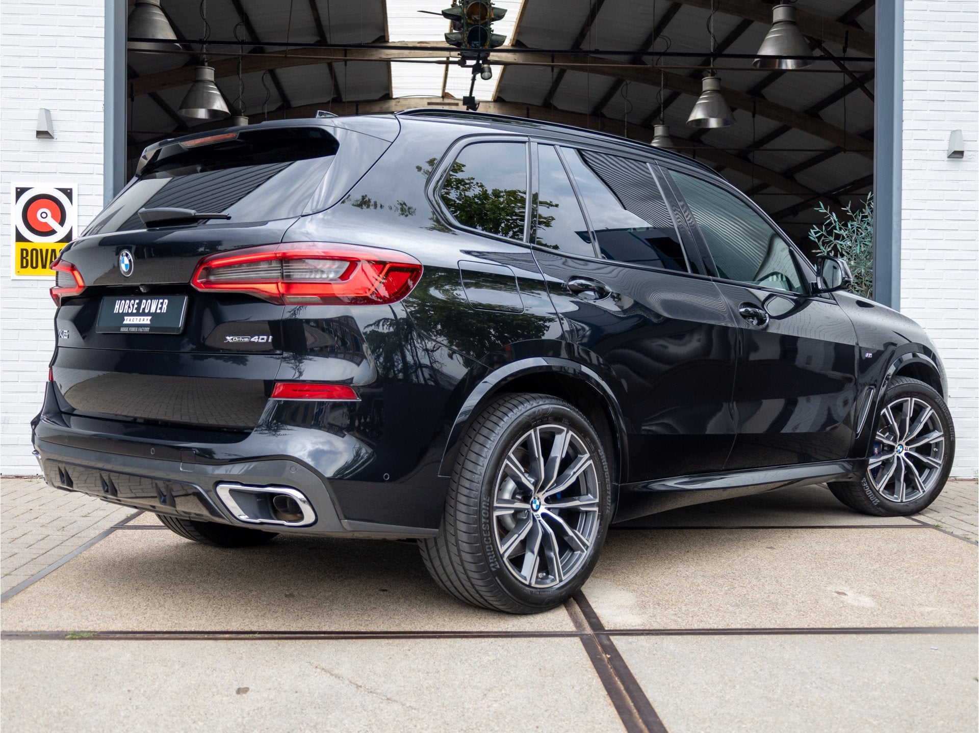BMW X5 xDrive40i High Executive *4-wiel sturing | Skylounge, Gebruikt, Vierwielaandrijving, 2998 cc, SUV of Terreinwagen