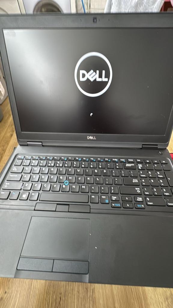 Te koop mooie Dell latitude 5590 I7, 256 GB, Met videokaart, 2 tot 3 Ghz, Ophalen of Verzenden