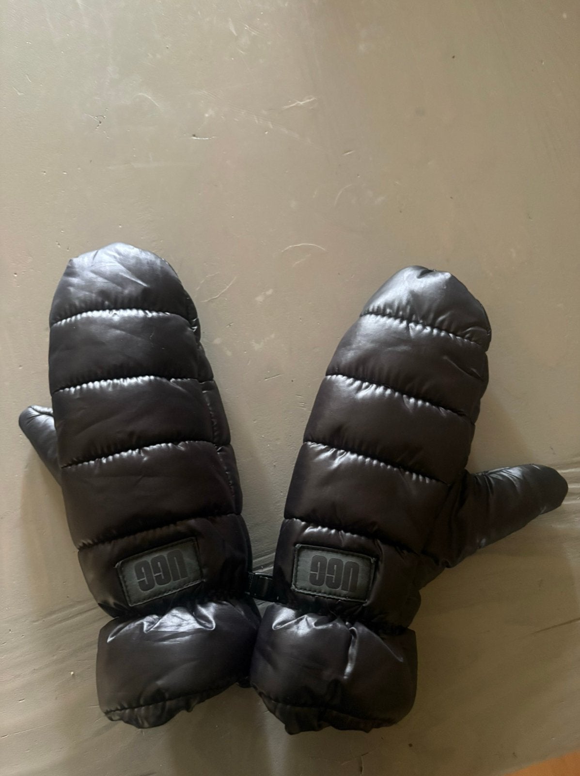 Nieiw originele zwarte handschoenen:/wanten vsn Ugg mt S/M, Ophalen of Verzenden, Nieuw, Maat 38/40 (M), Handschoenen