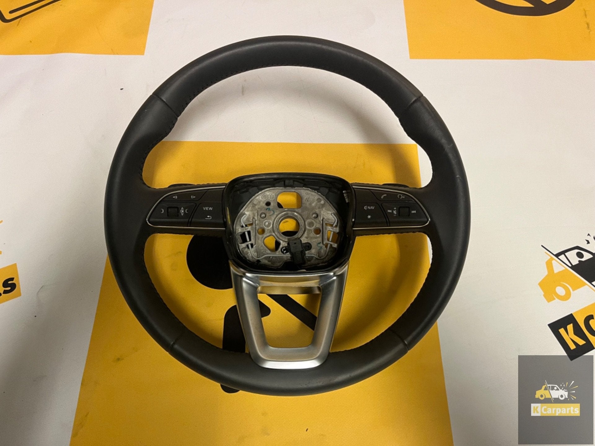 AUDI Q5 stuur Wheel 2018-2023 80A419091J, Gebruikt, AUDI AG, Auto-Union-Strasse 1
85045  Ingolstadt, DE, Kundenbetreuung@audi.de