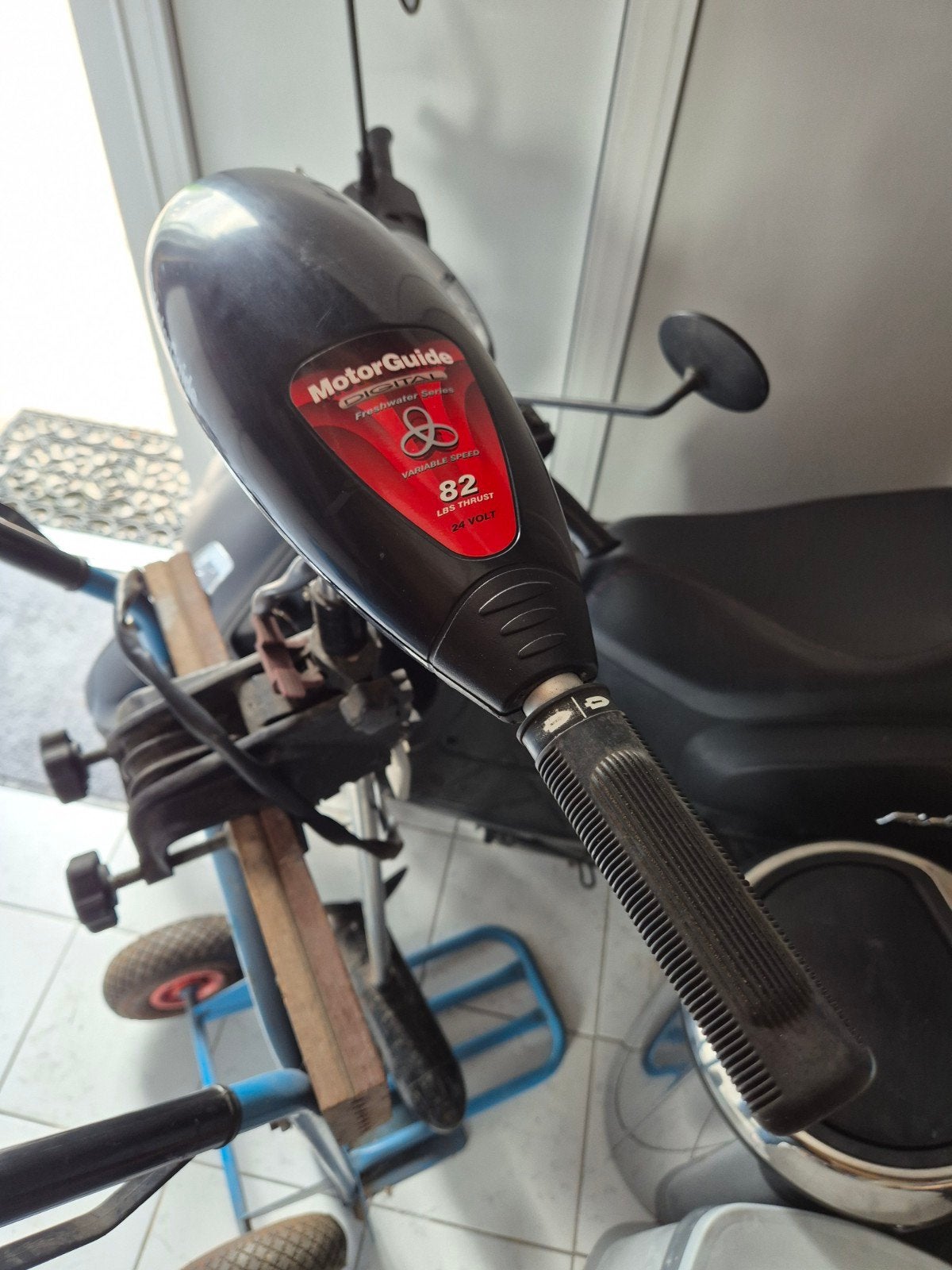 82lbs Fluistermotor, Watersport en Boten, Ophalen, Gebruikt