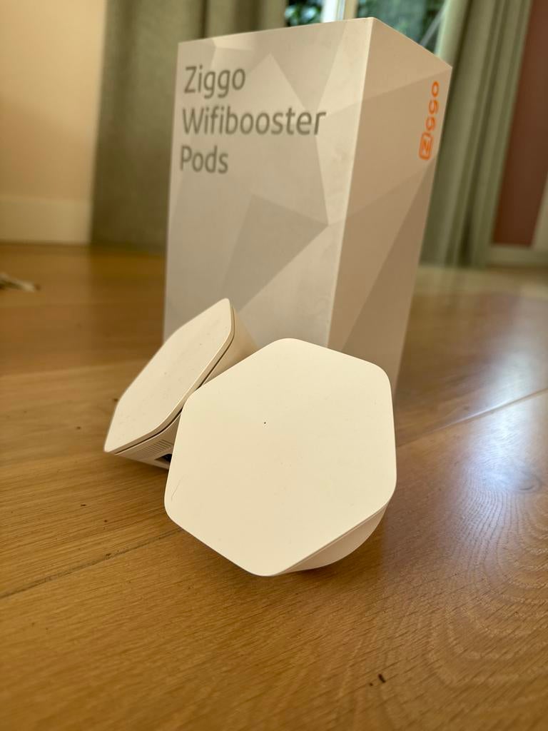 Ziggo Wifibooster Pods - 2 stuks, Ophalen of Verzenden, Zo goed als nieuw, Router