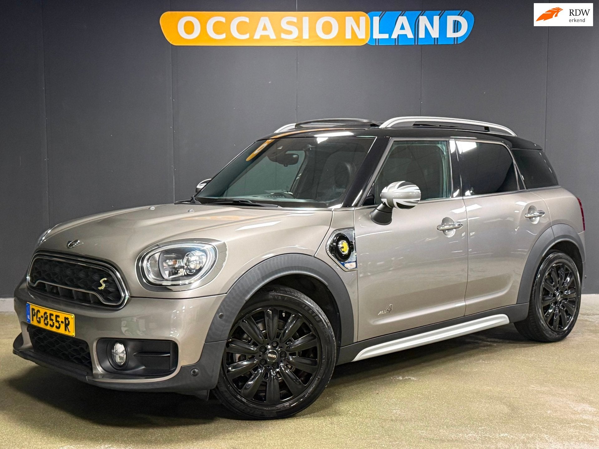 Mini Countryman 1.5 Cooper S E ALL4 Chili|PANO|HK|HUD|CAMERA, Auto's, Automaat, Dealer onderhouden, 136 pk, Gebruikt