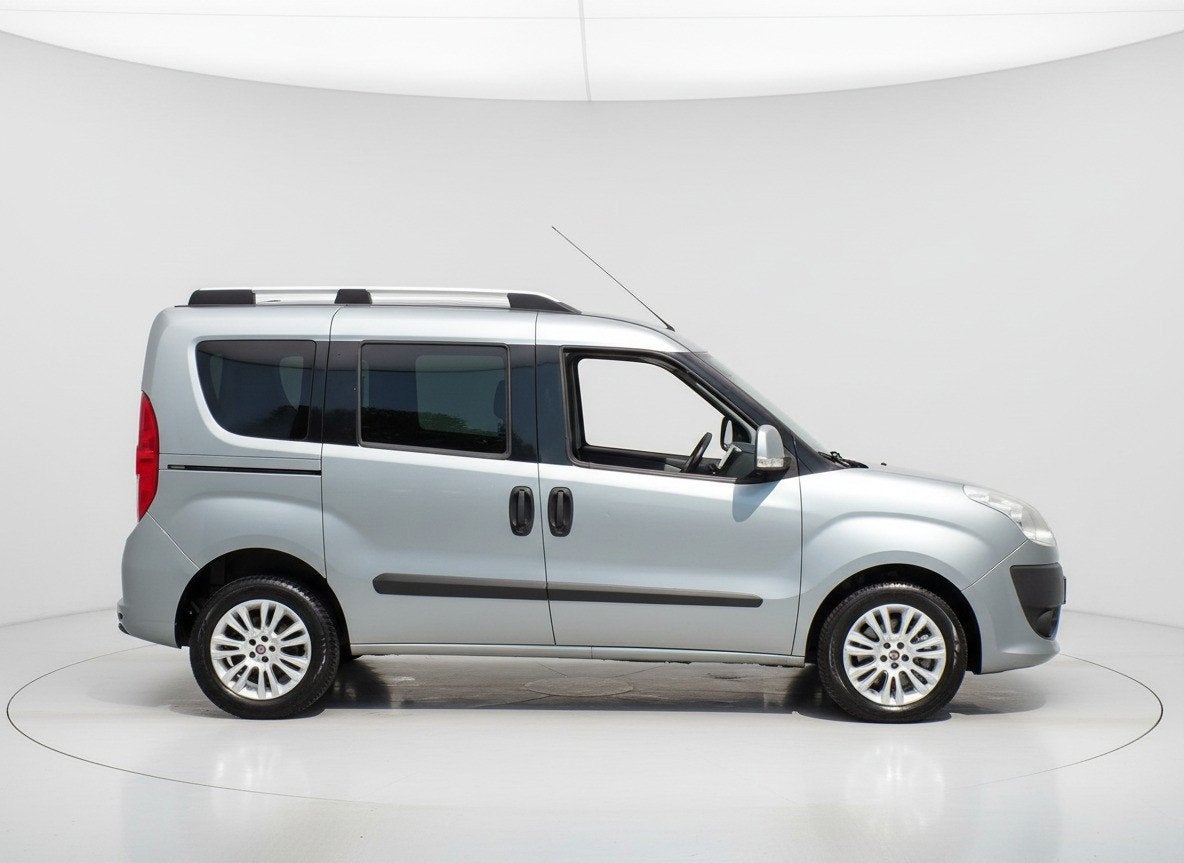 Fiat Doblò 1.4 T-Jet Emotion|Cruise|Clima|Trekhaak|Schermpj, Auto's, Fiat, Voorwielaandrijving, Euro 5, Stof, Gebruikt