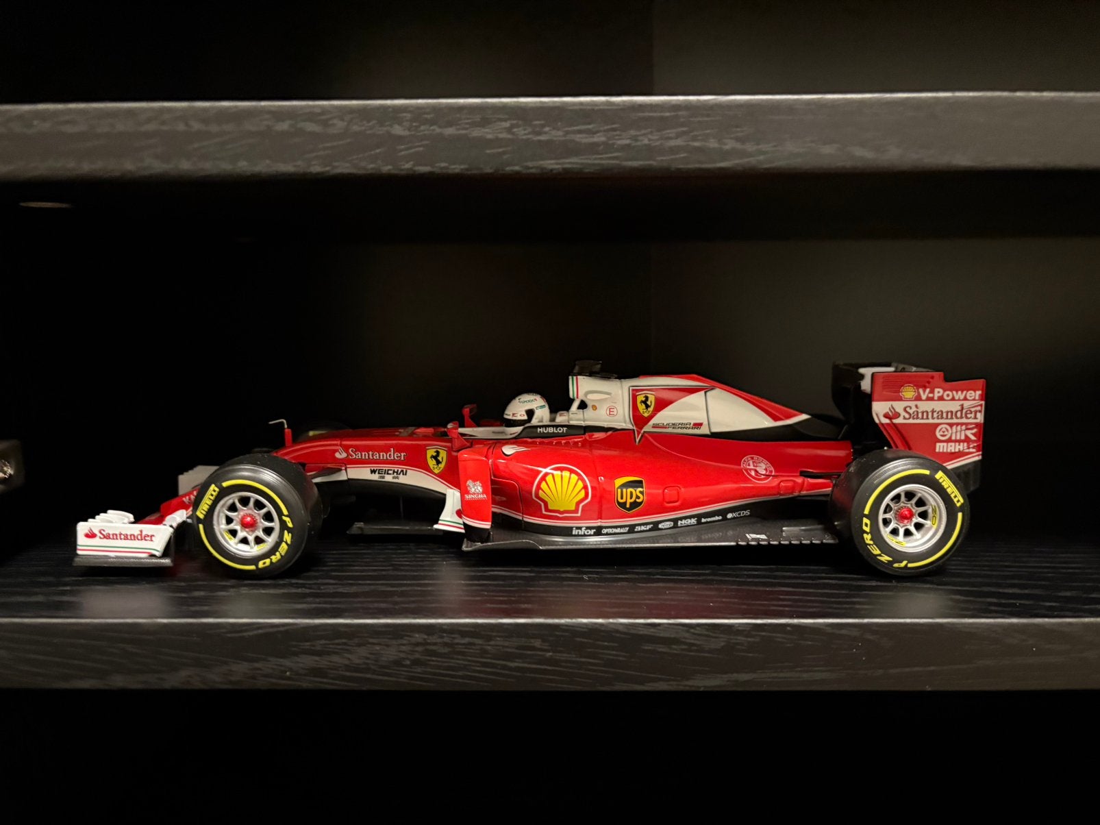 Minichamps Sebastian Vettel Ferrari 1:18, Hobby en Vrije tijd, Modelauto's | 1:18, Ophalen of Verzenden, Nieuw, Auto, MiniChamps