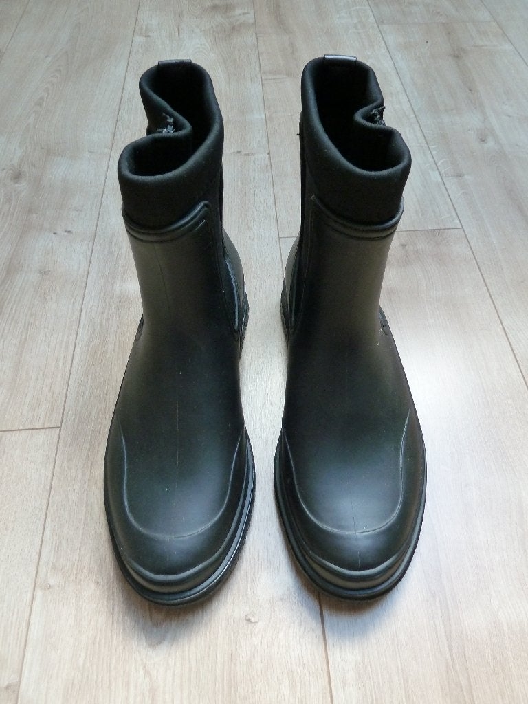 Regenlaarzen zwart met rits maat 41, Kleding | Dames, Schoenen, Zwart, Ophalen of Verzenden, Regenlaarzen, Zo goed als nieuw