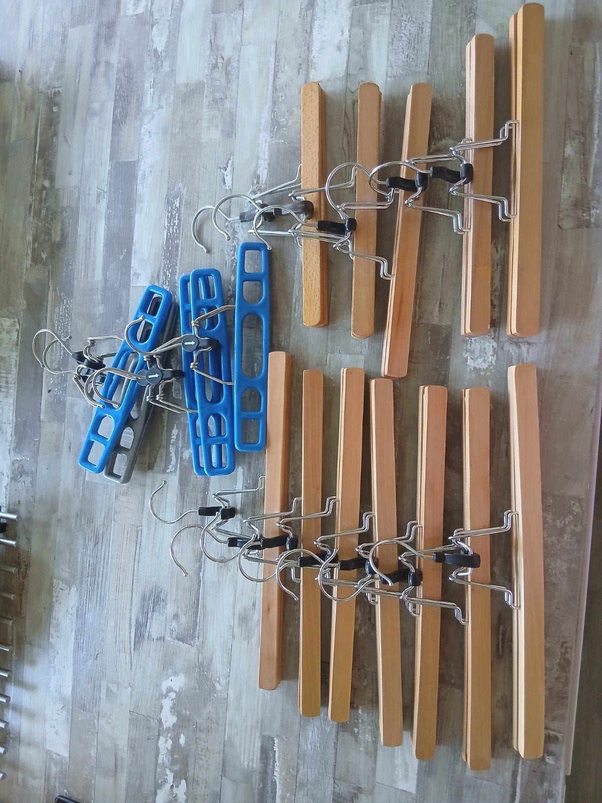 Kledinghangers - Hout en Kunststof, Ophalen of Verzenden, Zo goed als nieuw, Hout, Volwassenen