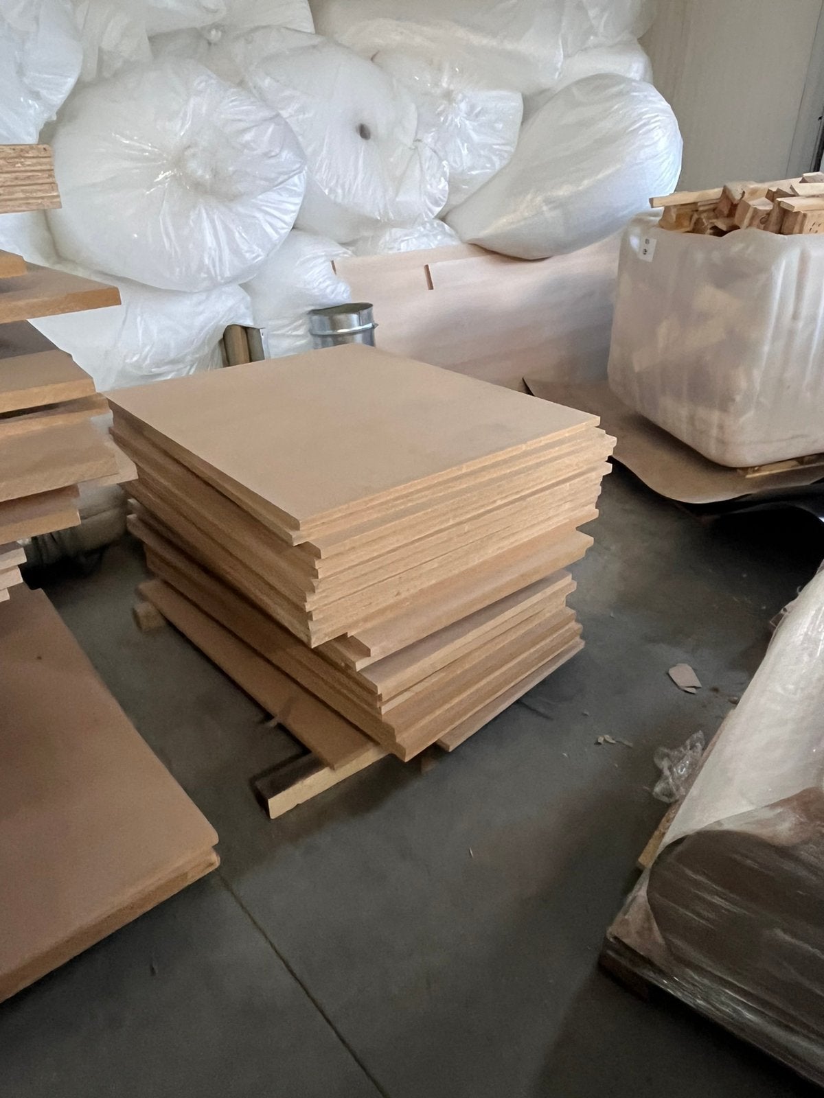 Gratis MDF platen 25 mm en 28 mm reststukken niet gebruikt, Huis en Inrichting, Ophalen, Zo goed als nieuw, Parket